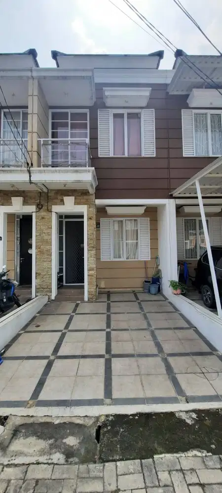 DISEWAKAN RUMAH SEMI-FURNISHED / DIJUAL RUMAH UN-FURNISHED (CEPAT)