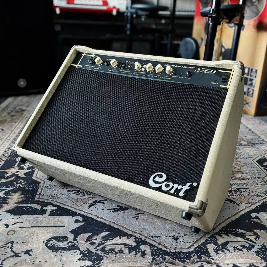 BILLY MUSIK - Cort AF60 2 x 8 Inch Speaker 60 Watt Multi Effect
