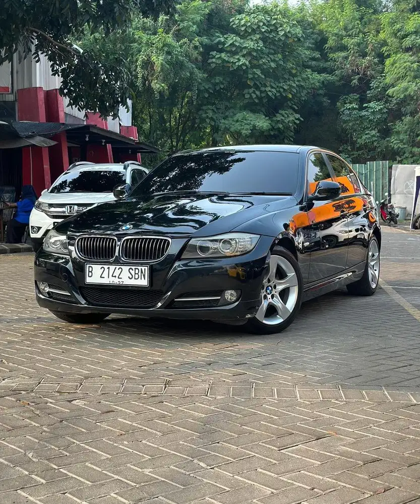 BMW 320i E90 2012 LOW KM 50 rb