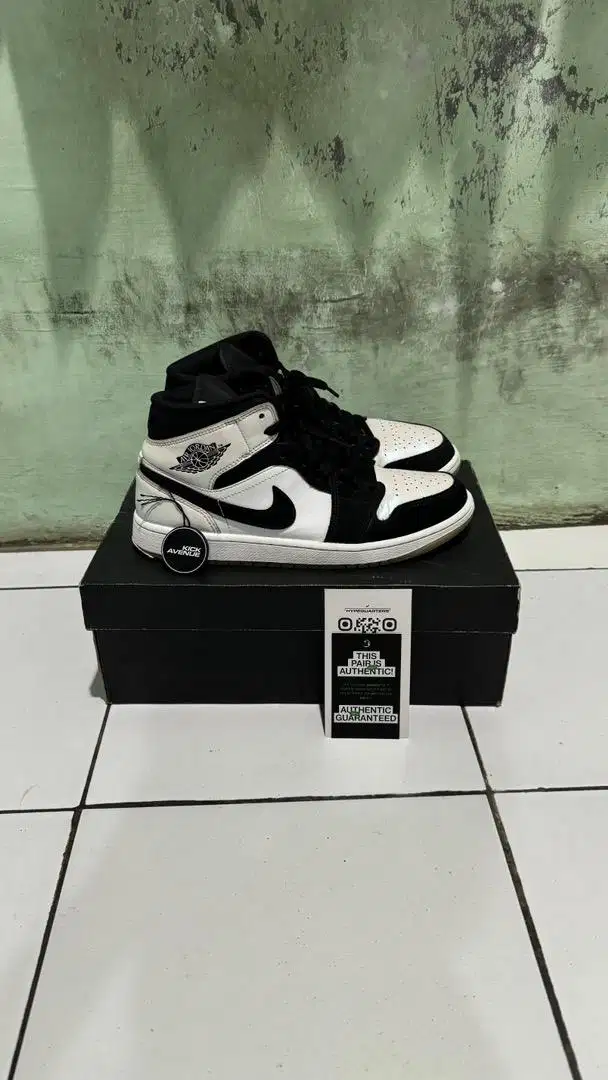 Sepatu Nike Air Jordan 1 Mid Diamond Shorts Original Size 43 US 9.5