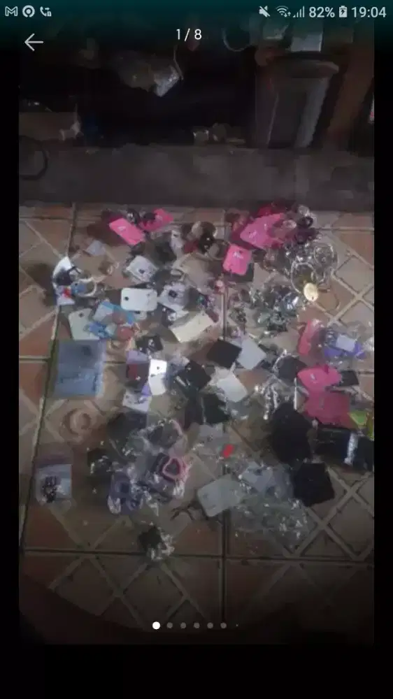 Ada 151 anting2 acc berkualitas brg baru hrg murah se lg ada cpt murah