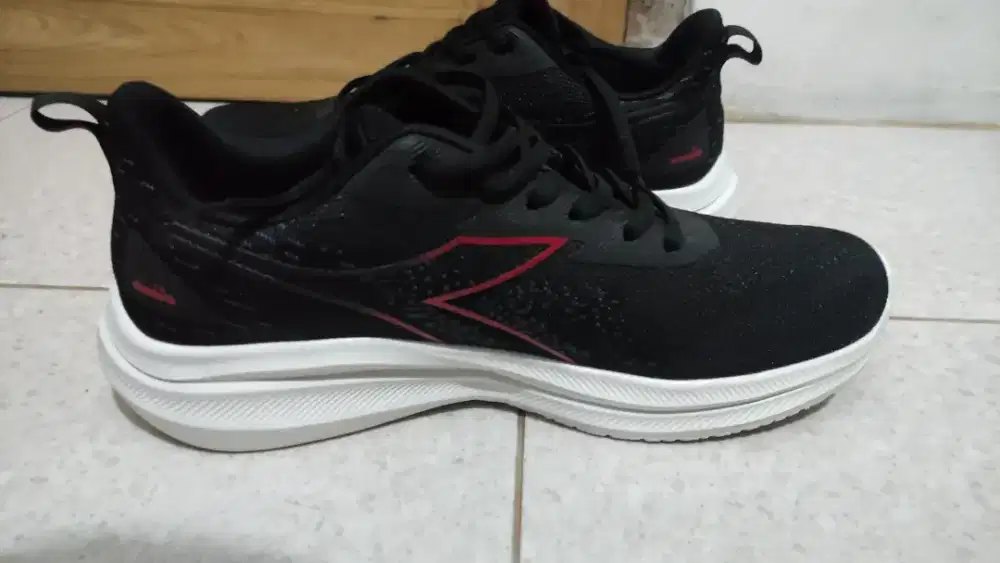Sepatu Diadora Running