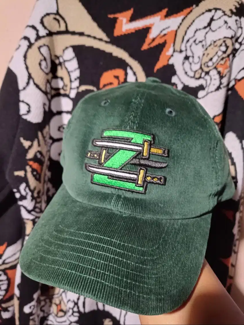 KIZARU Topi Corduroy One Piece ZORO