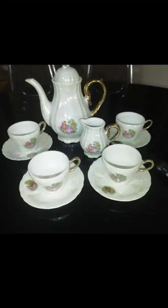 Peralatan minum an teh