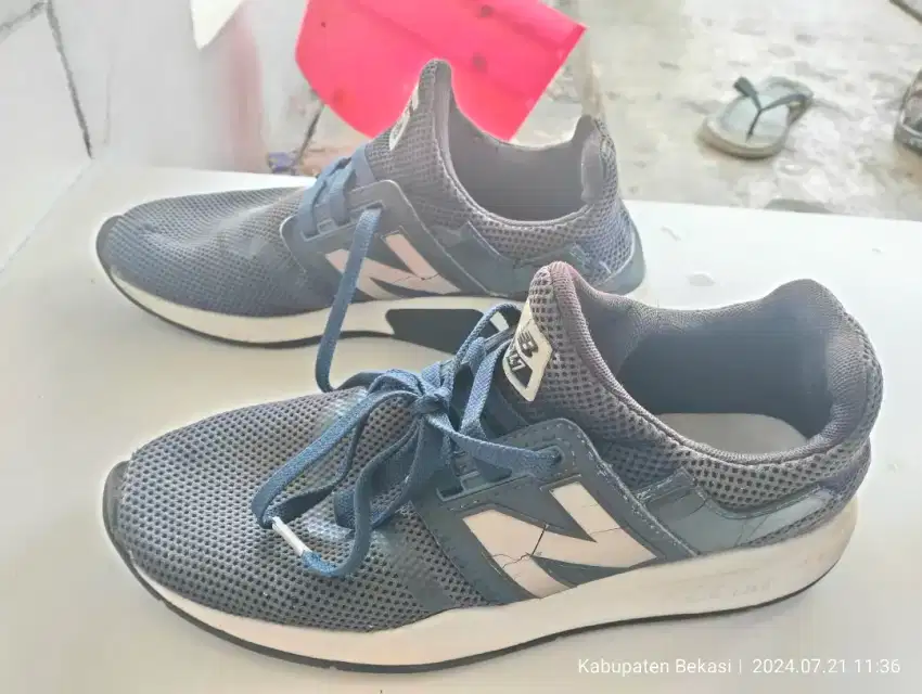 Jual sepatu new balance size 42