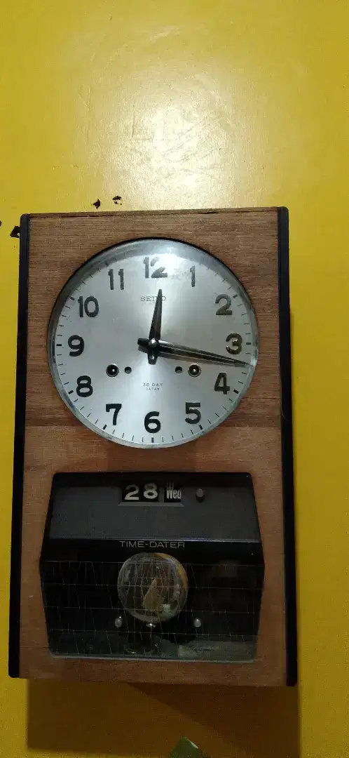 jam dinding jadul