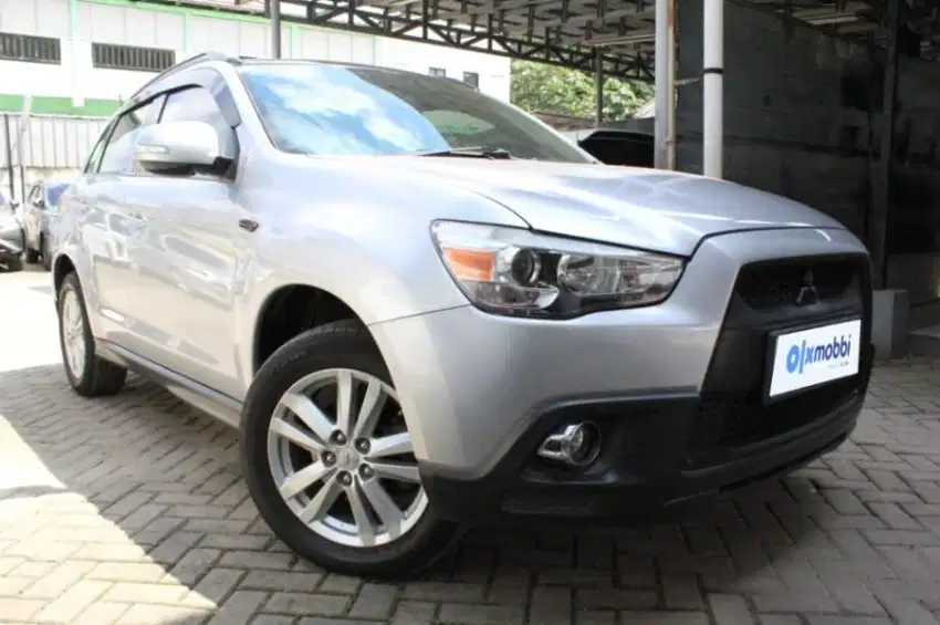 [OLX Mobbi] Mitsubishi Outlander Sport 2.0 GLX Bensin-MT 2017 BJY