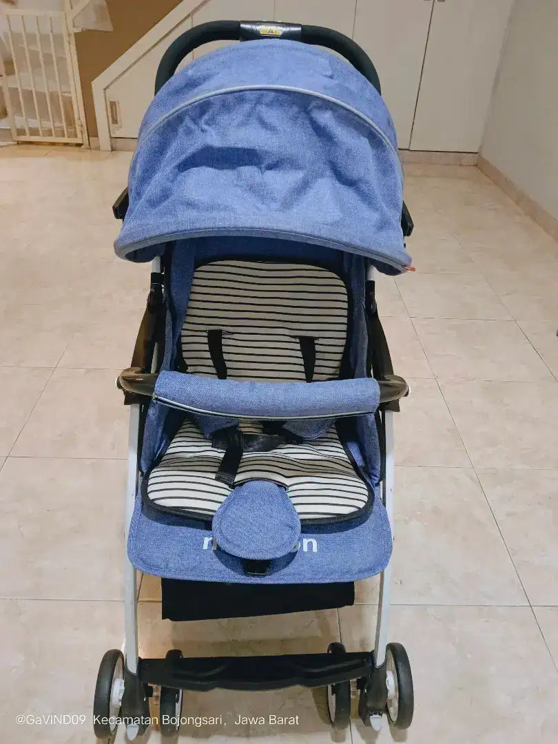 Stroller crishbell