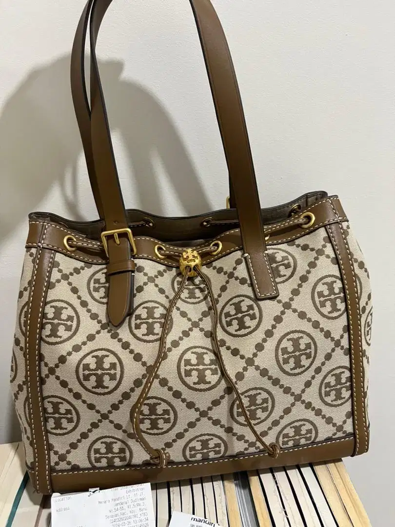 Tory burch - nggak pernah dipakai, cuzz