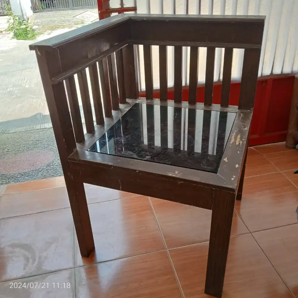 Meja sudut jati minimalis