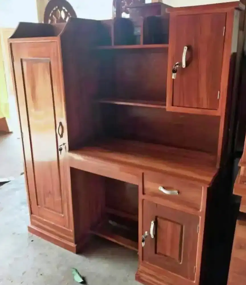 Meja belajar kayu jati