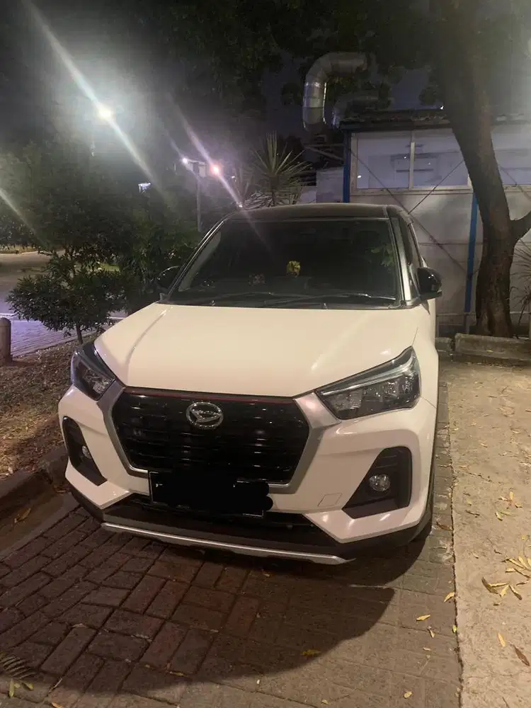 Over credit Daihatsu Rocky 1.2 x cvt ads two tone 2022