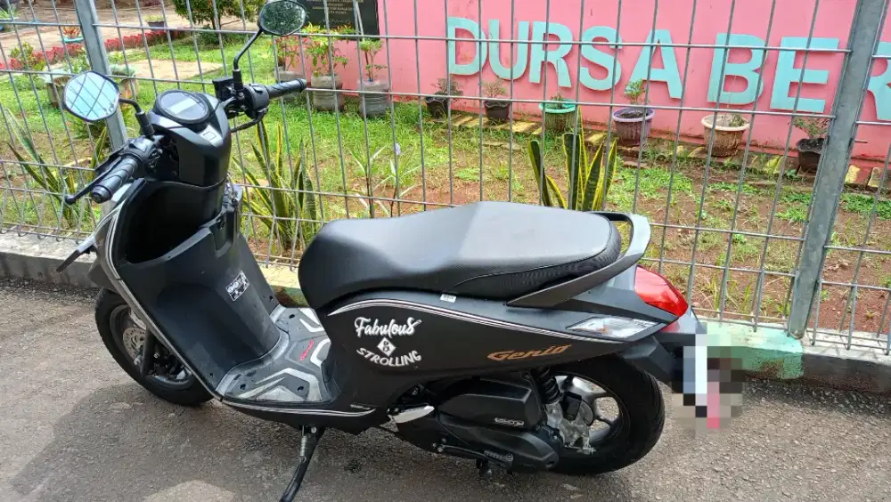 Honda Genio CBS ISS Hitam Depok km 4rban