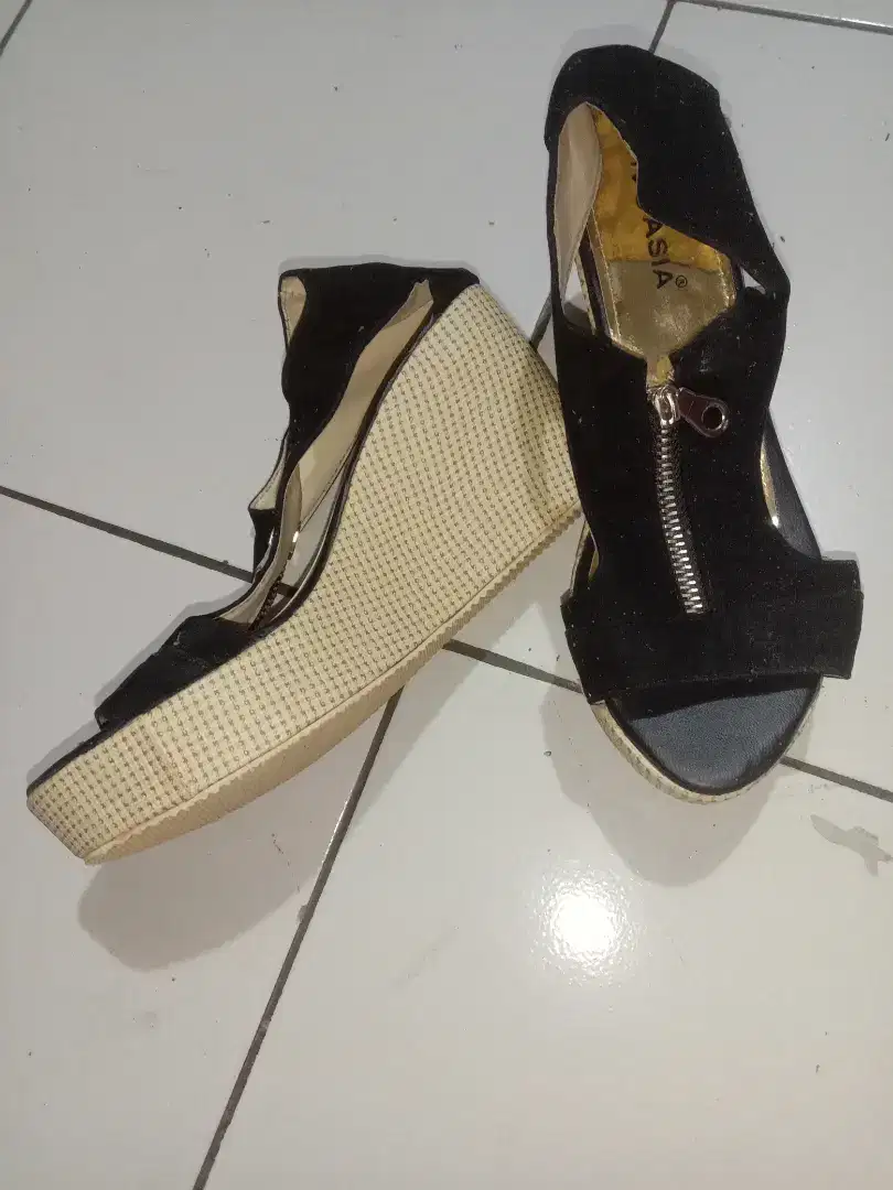 SANDAL WEDGESS WANITA