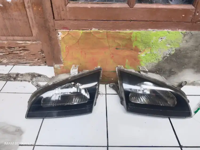 Lampu head lamp mobil