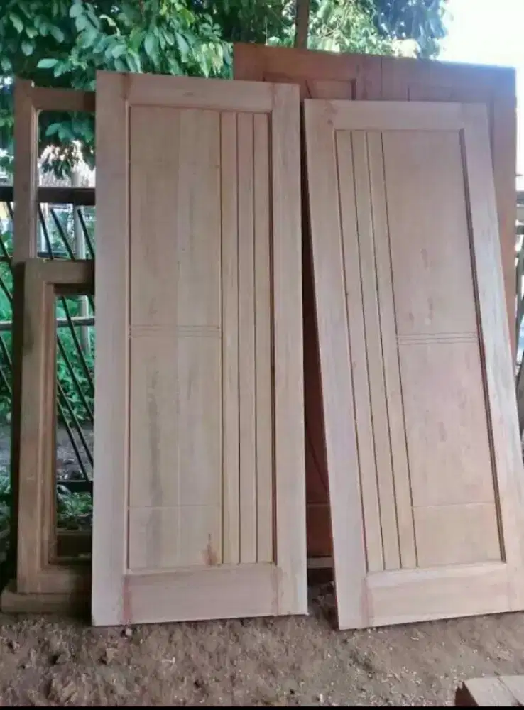 PINTU KUSEN KAYU MAHONI