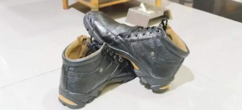 Sepatu juger boots