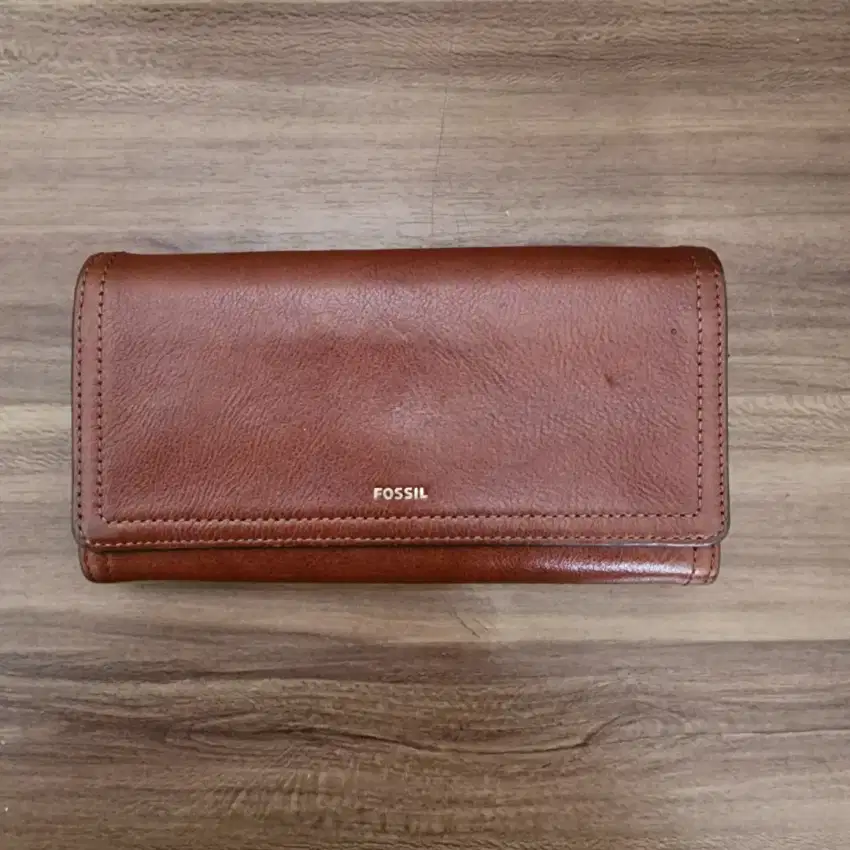 Fossil Logan Brown RFID Mint Condition