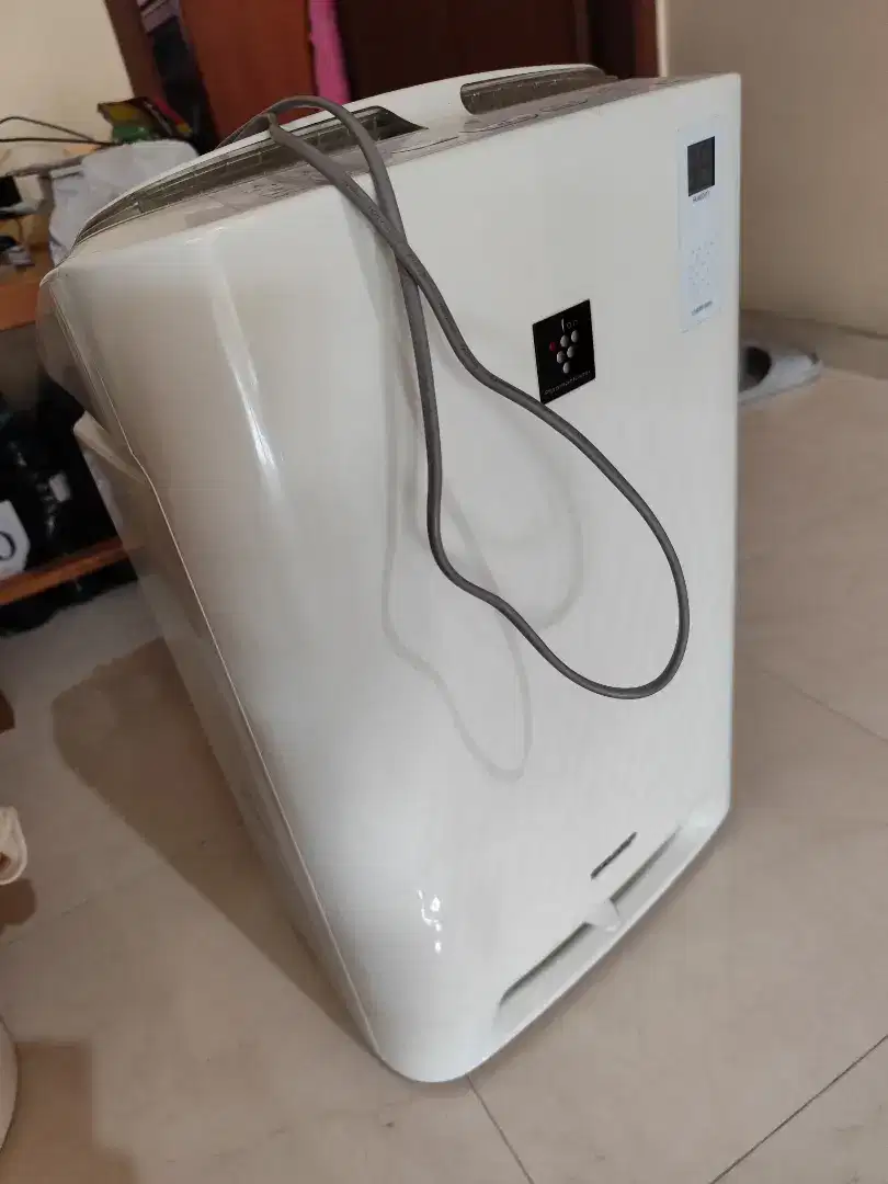 Sharp air purifier KC-A50Y-W