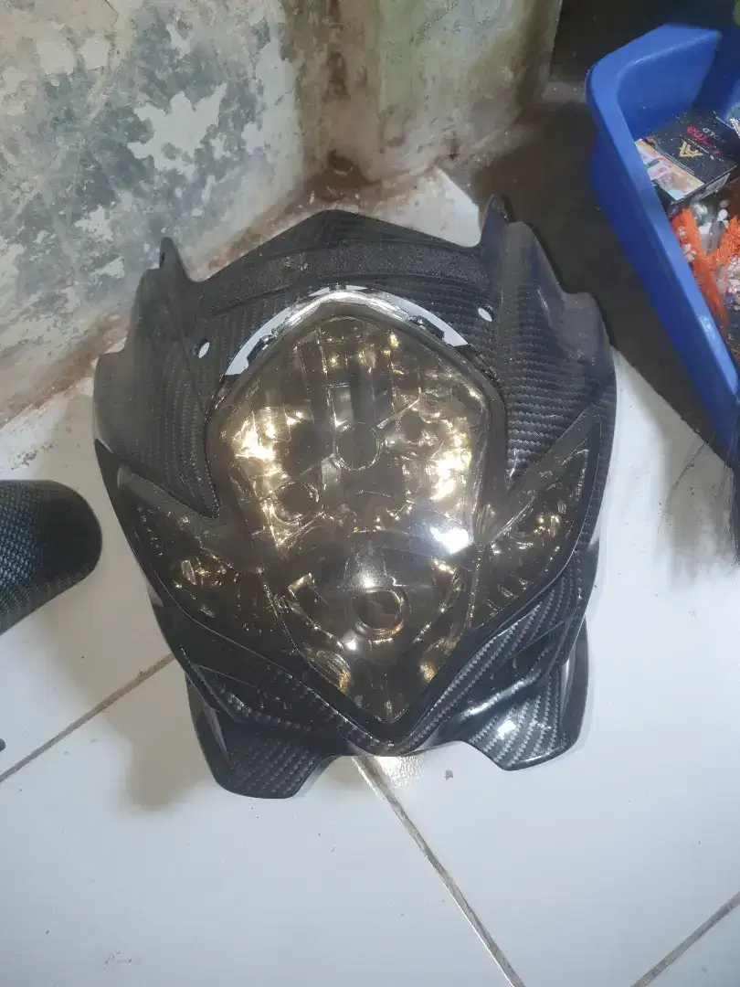 Batok dan spakbor depan satria fu barong carbon