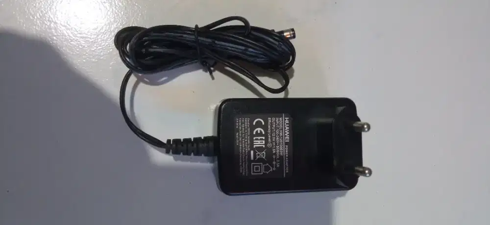 Huawei Adaptor 12V - 1A