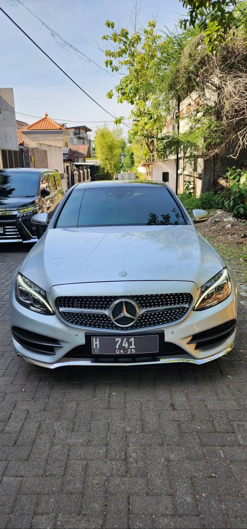 DIJUAL MERCEDES BENZ C300 2017 SILVER CASH NETT 460JUTA