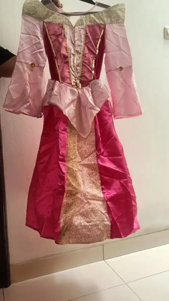 Baju princess Disney Aurora asli dari Disneyland Hk