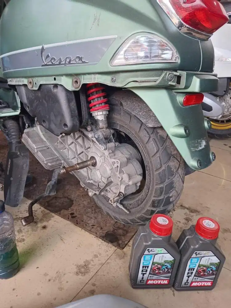 Dibutuhkan Mekanik, helper mekanik, tenaga serabutan bengkel