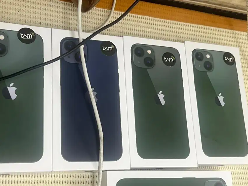 Iphone 13 black 128gb New Segel Garansi Resmi