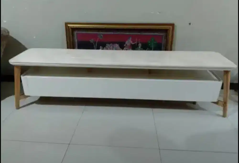 Meja tv panjang
