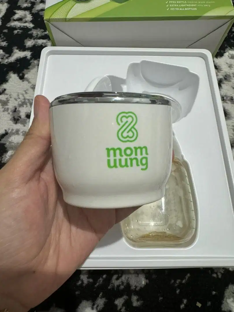 Mom uung breast pump