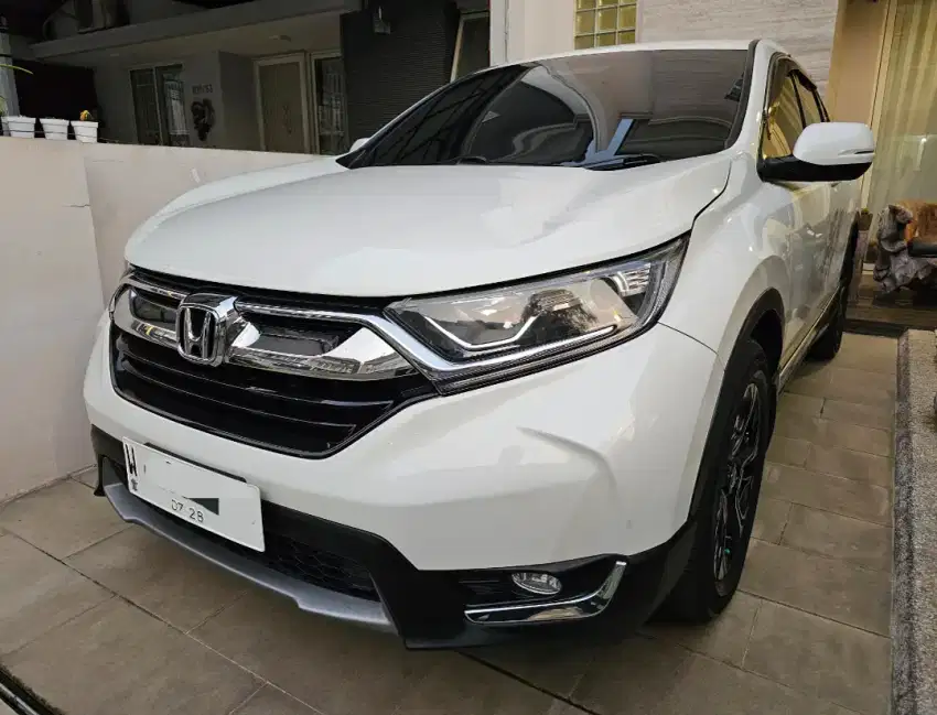 Honda crv turbo non prestige 2018 putih crf 1.5 cr-v tangan 1 surabaya