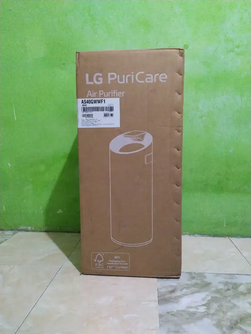 LG PURICARE AIR PURIFIER AS40GWWF1