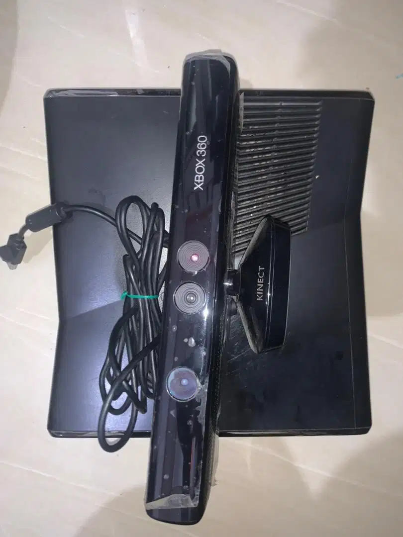 XBox 360 500 GB plus kinect