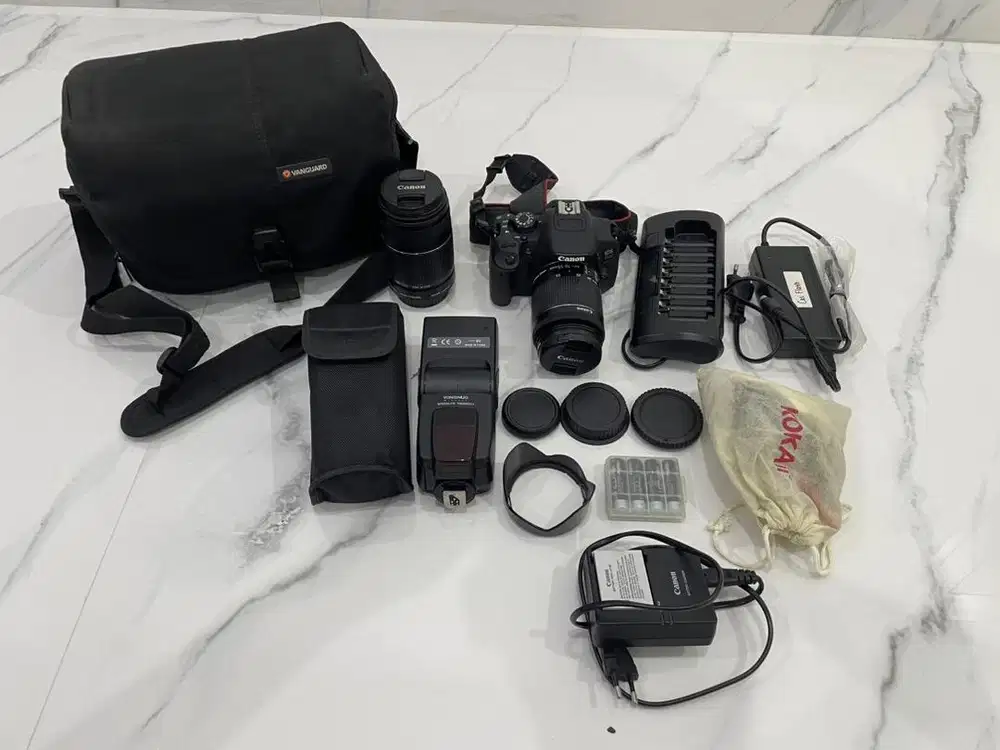 DIJUAL CANON 700D FULL SET MURAH BEKAS ISTIMEWA (NEGOTIABLE)