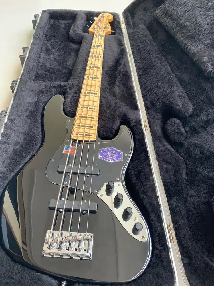 Fender Jazz Bass Deluxe V asli USA