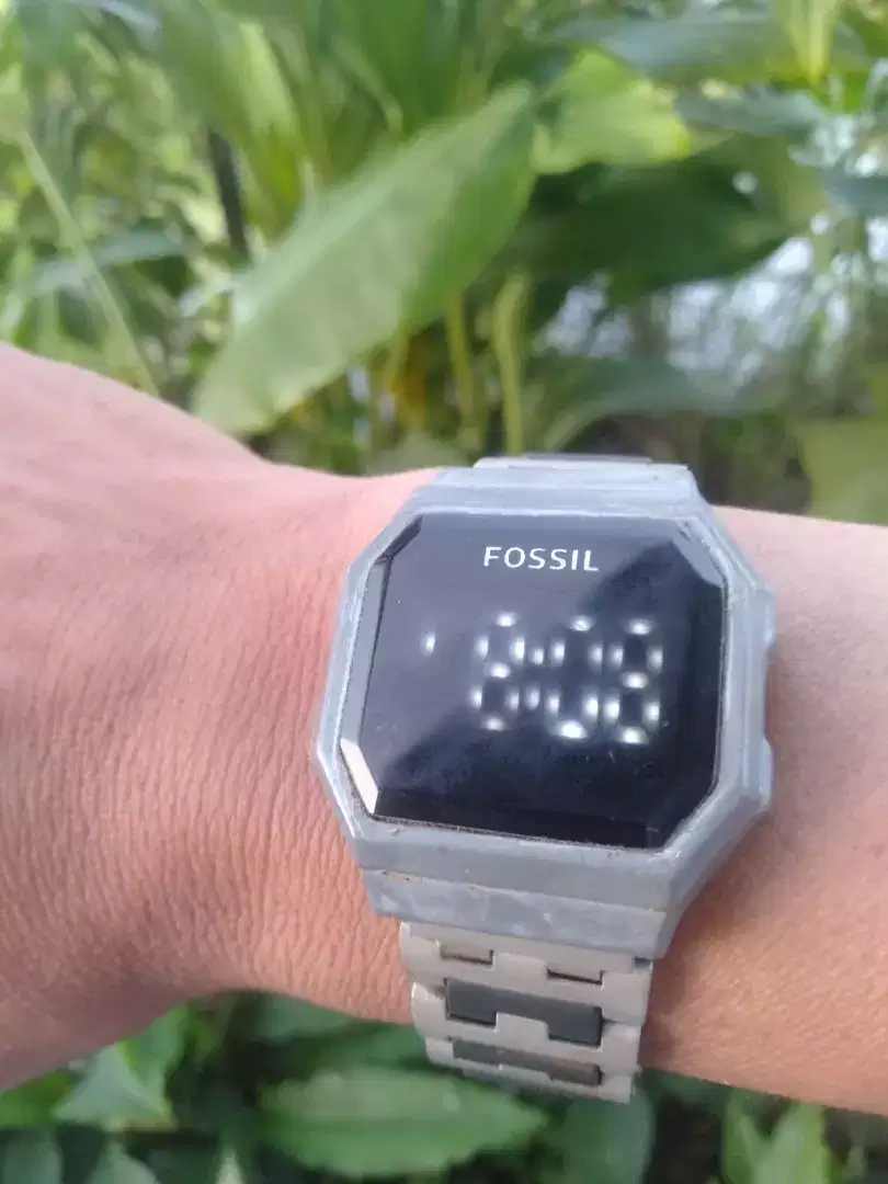 Jam fossil digital
