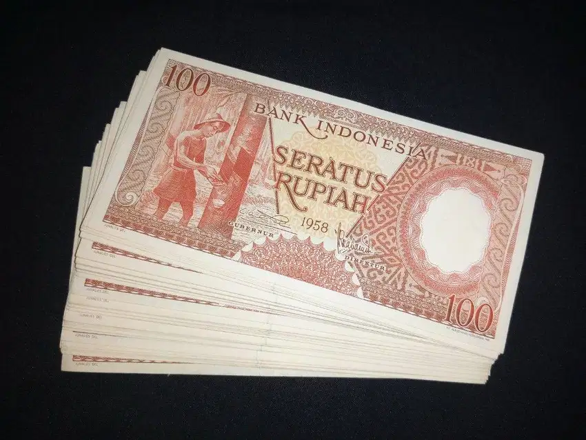 Koleksi Uang Kertas 100 th 1958 Kuno Lama