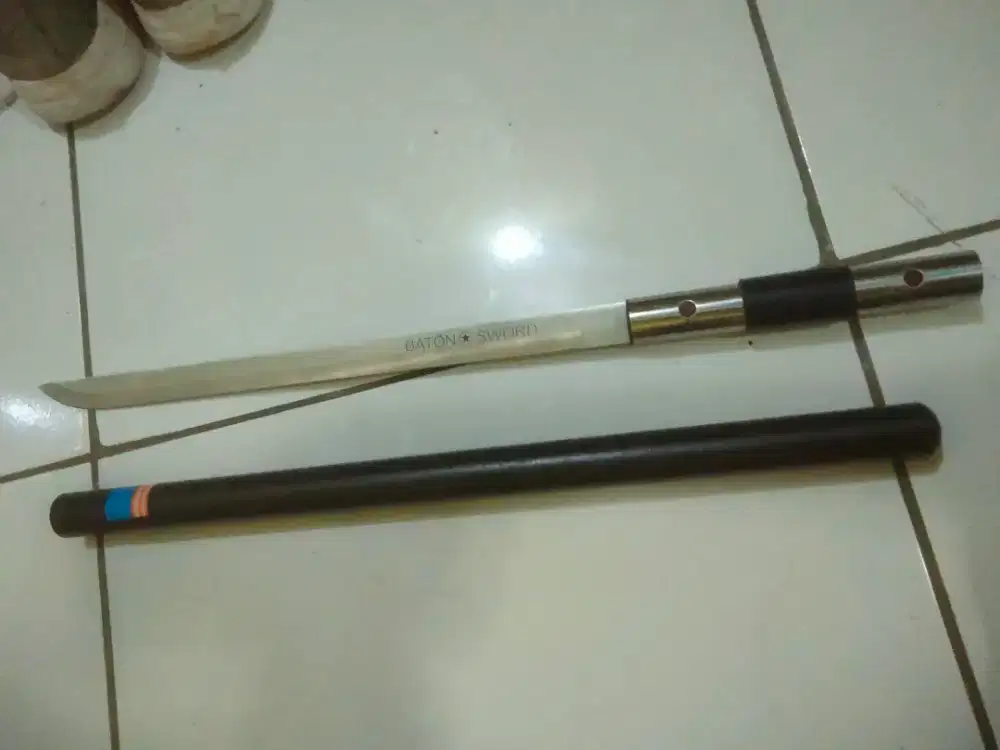 Pisau baton sword