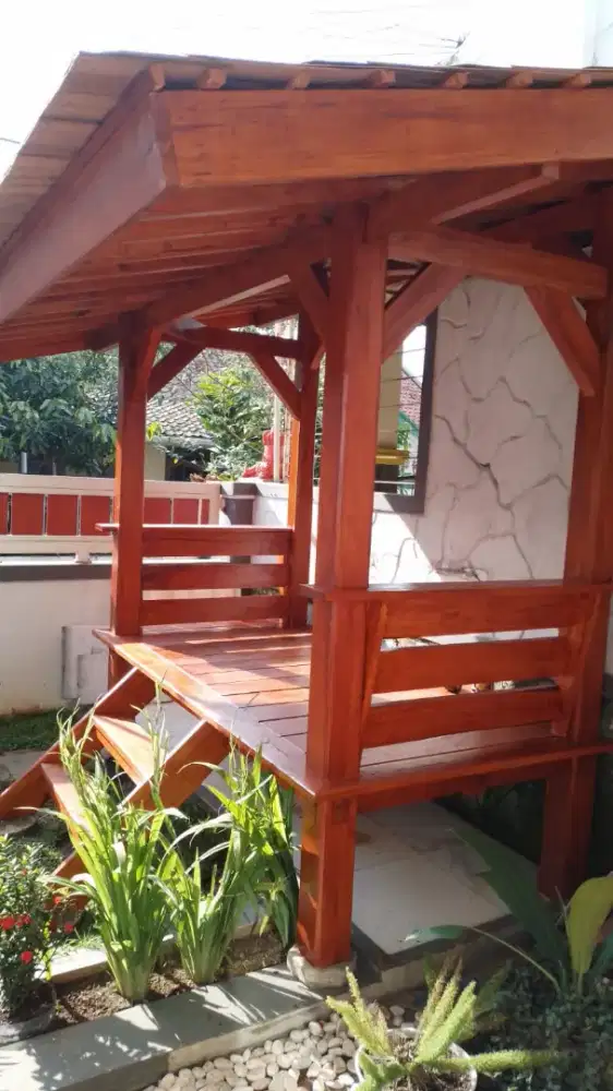 Saung kayu minimalis/gazebo kayu minimalis bahan kayu biasa
