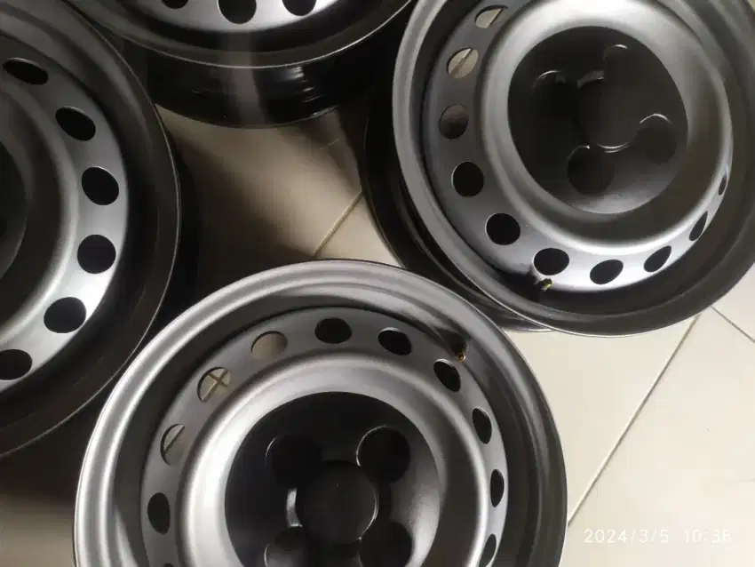 Velg 14 kaleng oemlook pcd 4x100 brip yaris karimun
