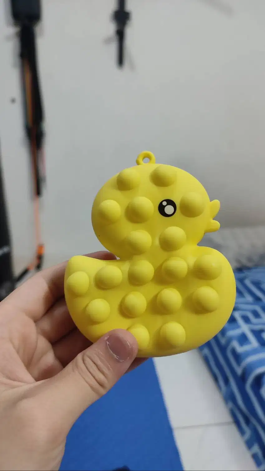 Miniso Mainan Gelembung Pop Anak Bentuk Bebek Lucu