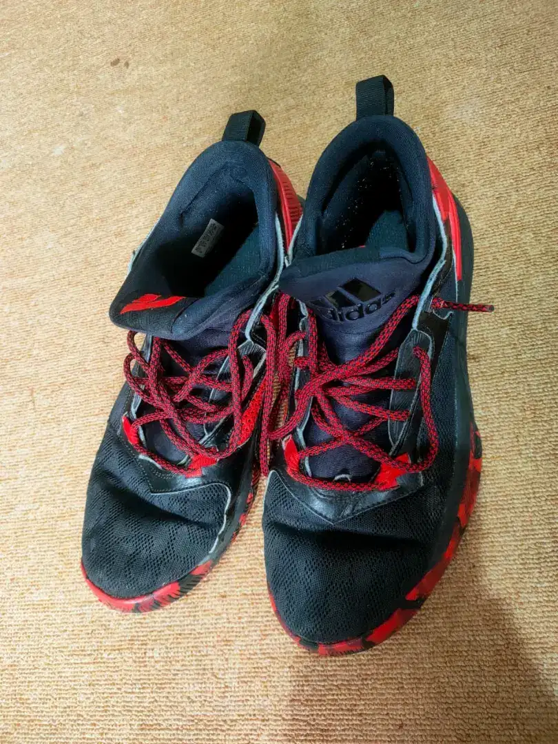 Koleksi pribadi Adidas size 42.5 no box