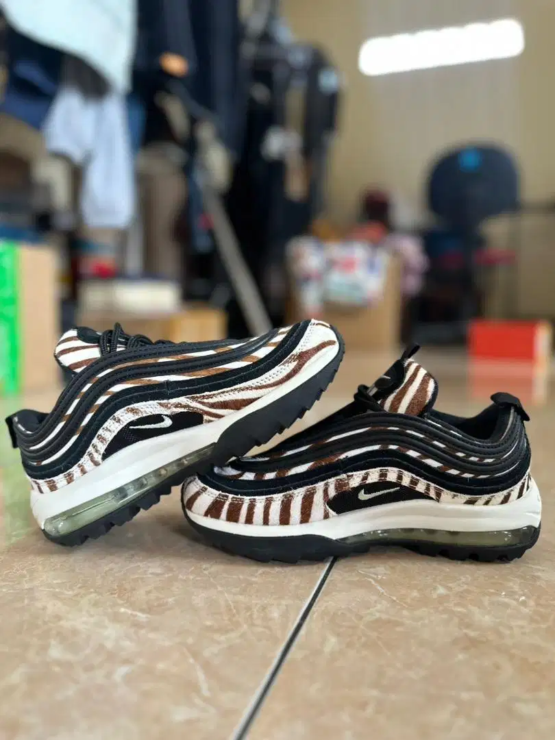 NIKE AIR MAX 97 ZEBRA