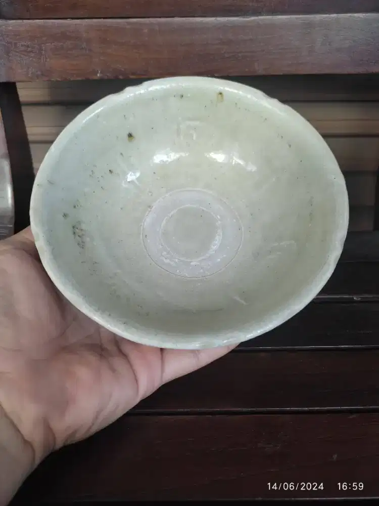 Mangkok celadon tua utuh antik