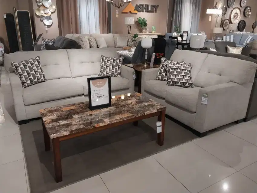 Mahoney Sofa Set