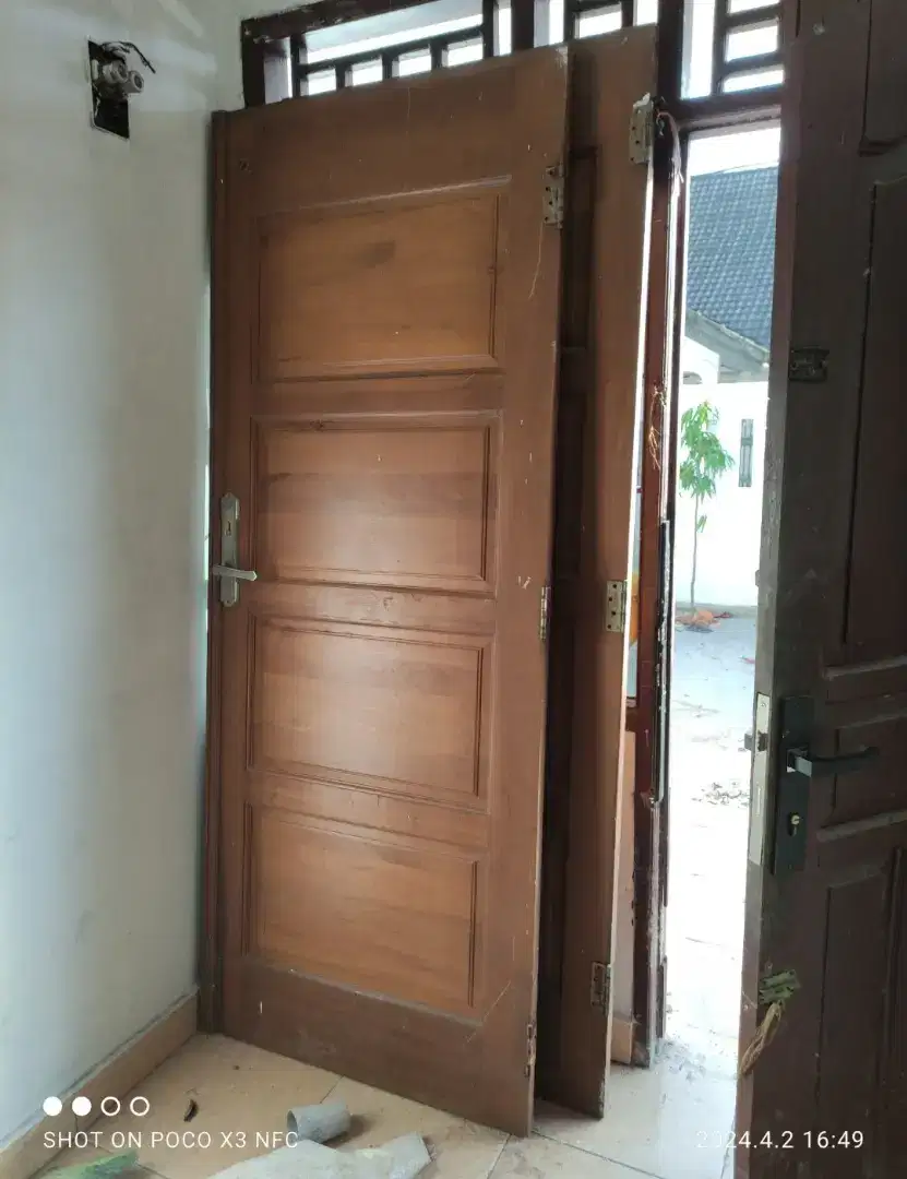 Daun Pintu Bagus Berat ukuran 210 x 80cm