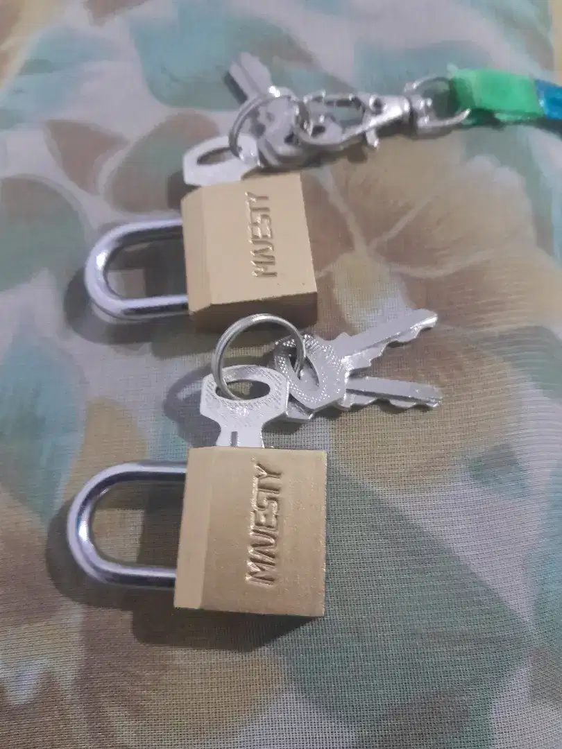 Gembok kecil lengkap