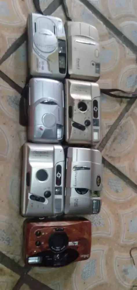 Mumpung murah slhkn plh slh 1 dr camera lawas nya berkualitas loh cpt