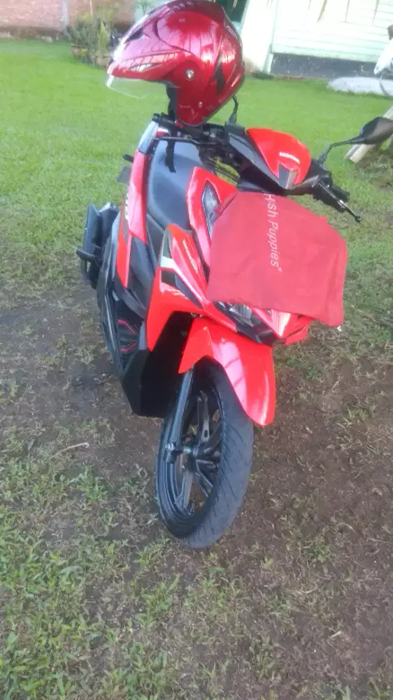 Dijual Honda Vario 125 ABS Tahun 2022 SS lkp dan pajak hidup